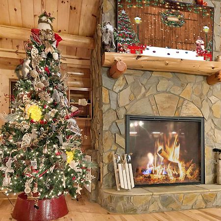 Roaring Fork Lodge Гетлинбург Екстериор снимка