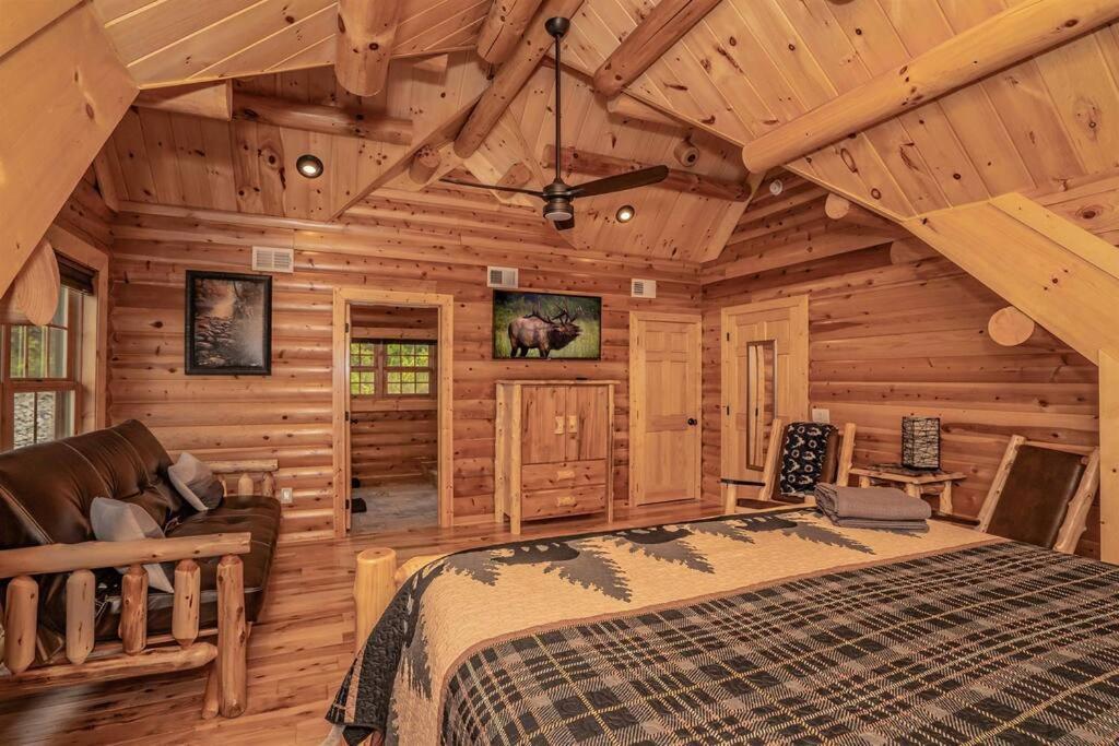 Roaring Fork Lodge Гетлинбург Екстериор снимка