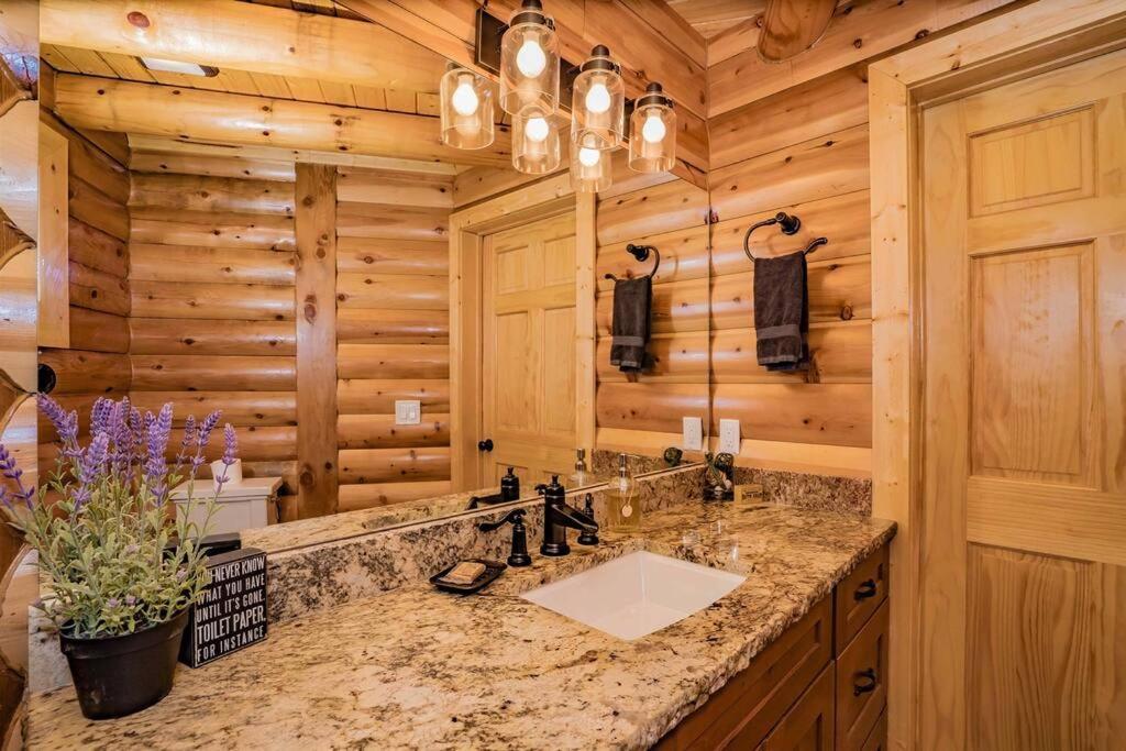 Roaring Fork Lodge Гетлинбург Екстериор снимка