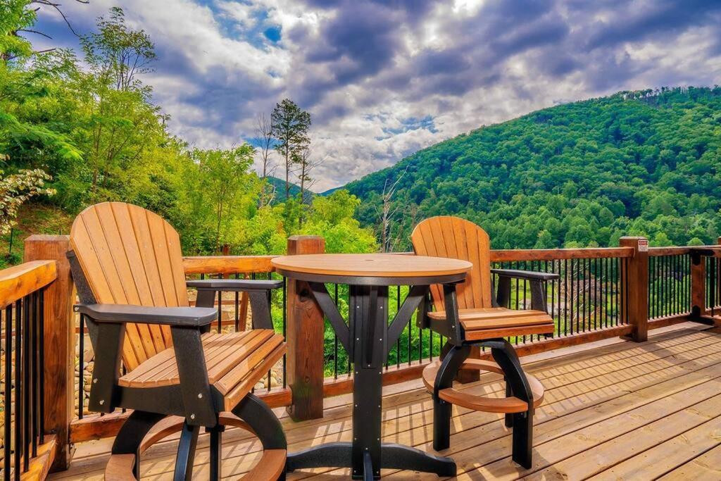 Roaring Fork Lodge Гетлинбург Екстериор снимка