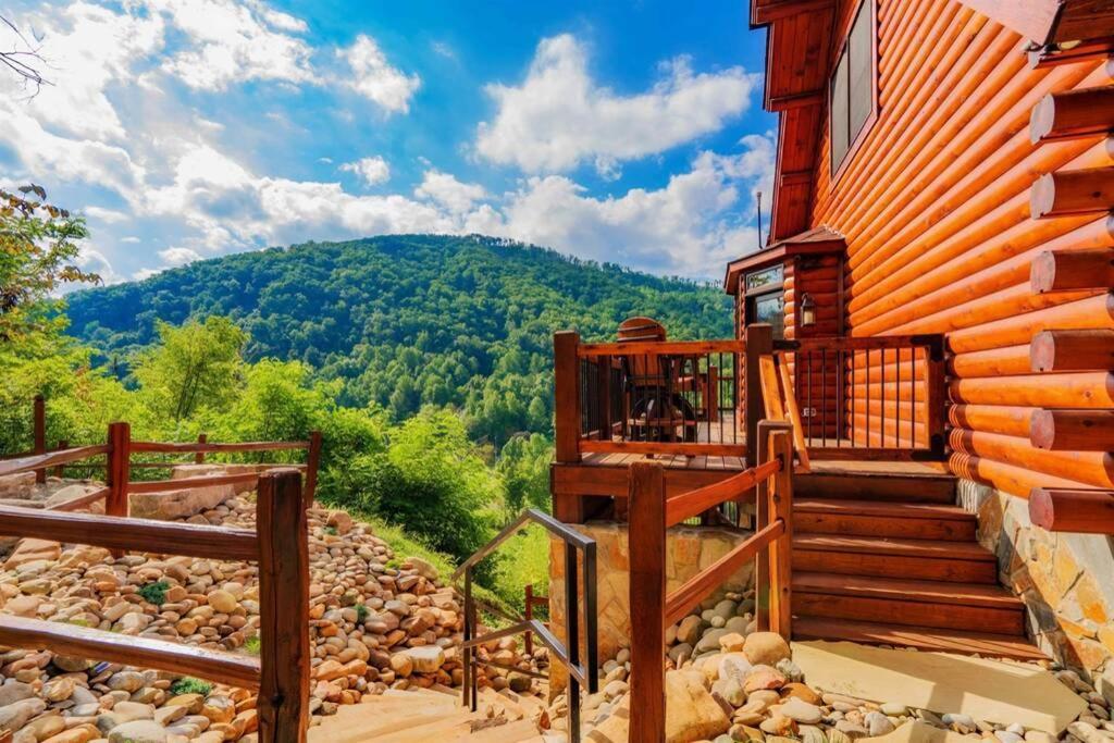 Roaring Fork Lodge Гетлинбург Екстериор снимка