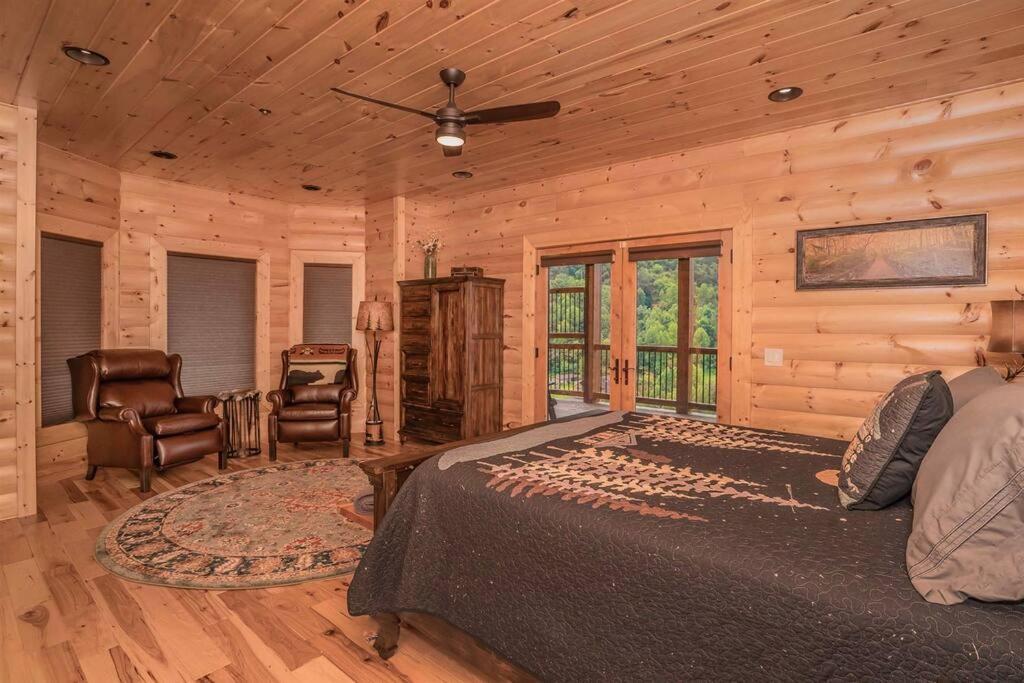 Roaring Fork Lodge Гетлинбург Екстериор снимка