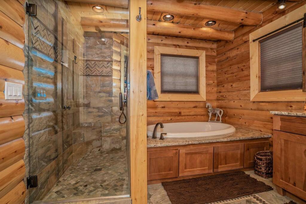 Roaring Fork Lodge Гетлинбург Екстериор снимка