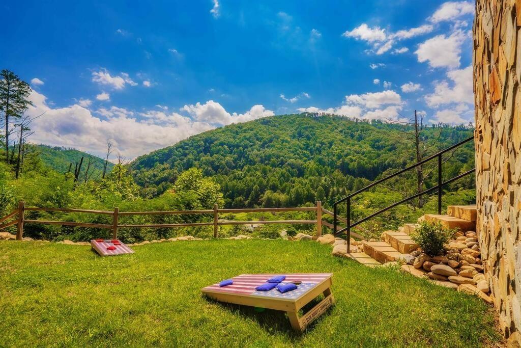 Roaring Fork Lodge Гетлинбург Екстериор снимка