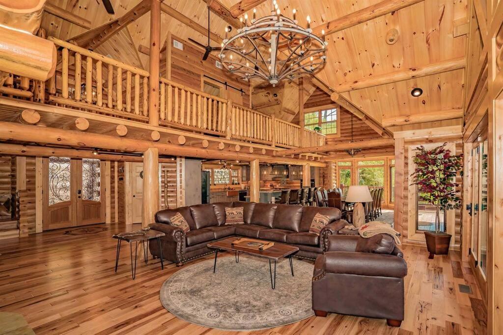 Roaring Fork Lodge Гетлинбург Екстериор снимка